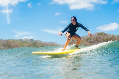 Para personas con un enfoque más serio, el curso de surf de 5 lecciones está diseñado p