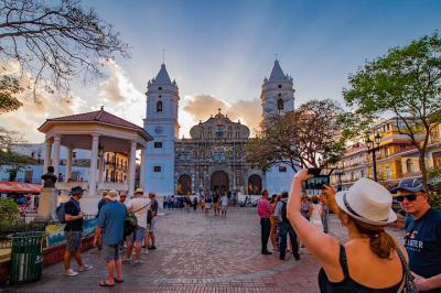 Join us for an unforgettable adventure and discover the vibrant heritage of panama!

begin